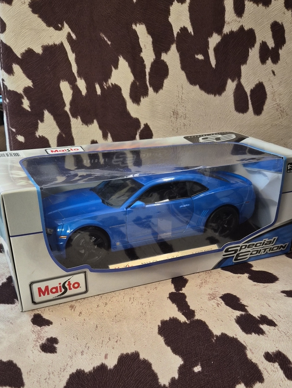 🏁 Maisto 1:18 Scale Chevrolet Camaro Die-Cast 🏁